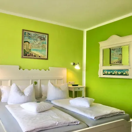 Hotel Haus Am Kurpark 2*